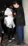 th_46343_celebrity_paradise.com_TheElder_BlakeLively2011_03_23_arrivingatLAX5_122_591lo.jpg